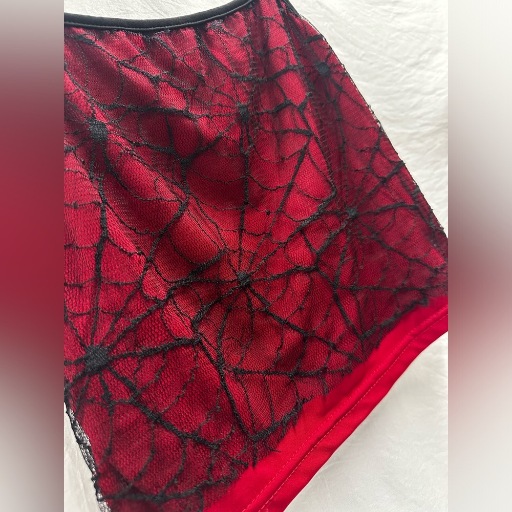 Spider Crop Top
